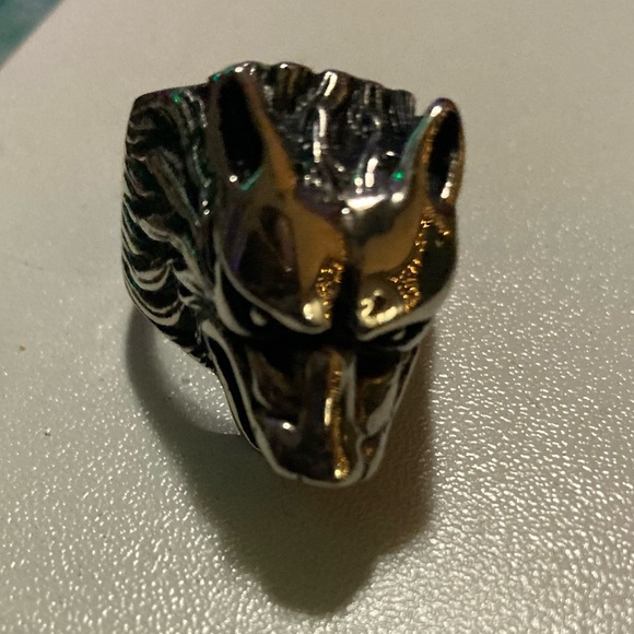 Wolf head ring - Picture 2 of 5